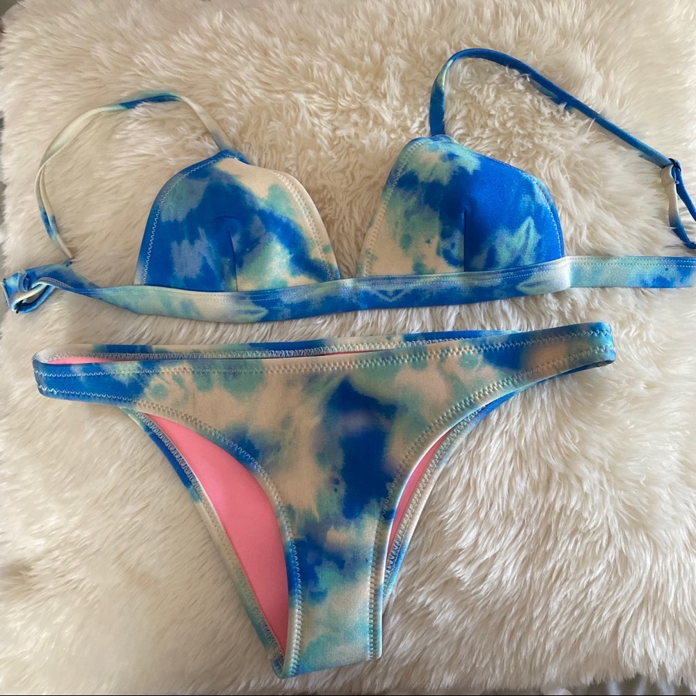 Blue Tie dye Triangl Bikini